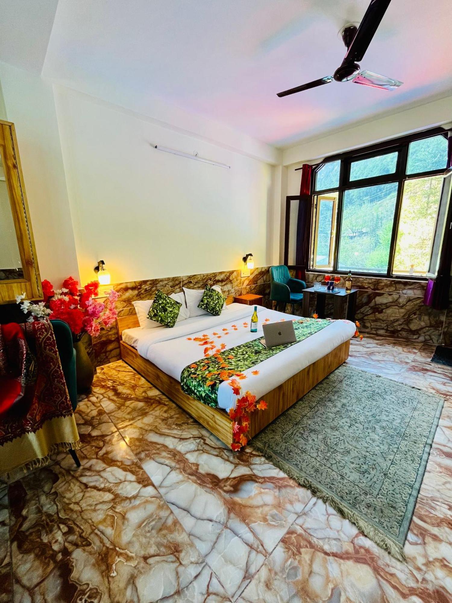 Russian Unit Kasol By Valley Exterior foto